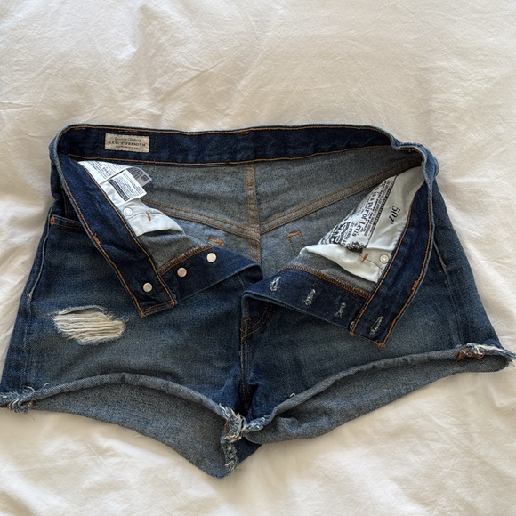 Levi Jean shorts - Picture 4 of 5